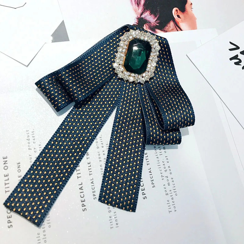 Koreanere Enkle Bånd Polka Dot Rhinestone Krystal Bow Tie Brocher til Kvinder, Modetøj Corsage Smykker Krave Tilbehør