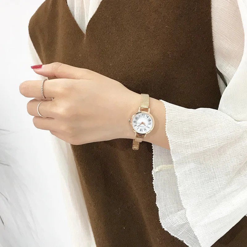 Lille dame temperament quartz armbånd ur ulzzang populære mærke roma retro kvindelige ur kvinde ur med vintage læder