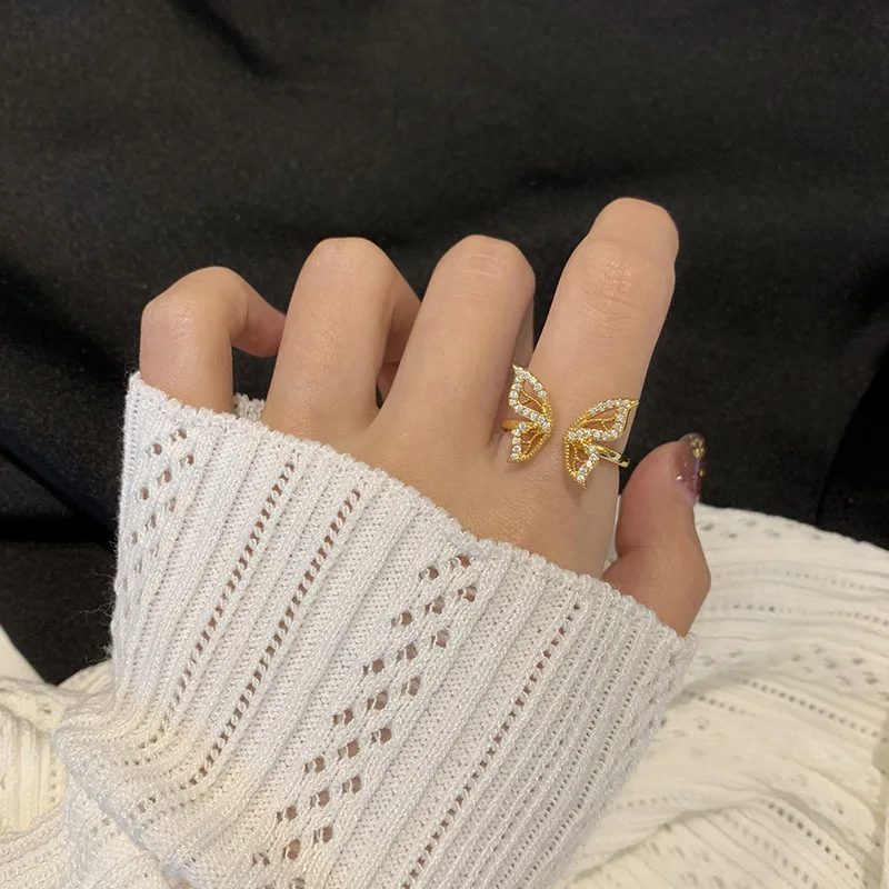 Blanke Side Nyt Tilbehør Krystal Sommerfugl Engagement Justerbare Ringe til Kvinder Enkle Stil Pierced Åbne Ringe