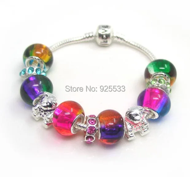 Gratis forsendelse 16-21cm legering bjørn form charms regnbuens farver glas perler fashion armbånd