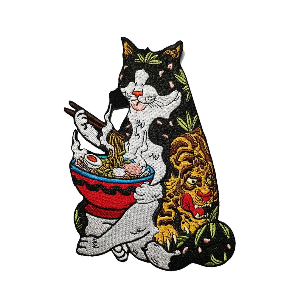 Blomst Kat Broderi Patch Japansk Kultur Nudler Jern på Cool Tegneserie Patches Twill Stof Mærkat Badges til Tøj