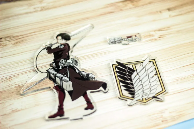 Anime Angreb på Titan Shingeki ingen Kyojin Levi ' Eren Akryl Står Figur Desktop Dekoration Samling Model Legetøj Dukke Gaver