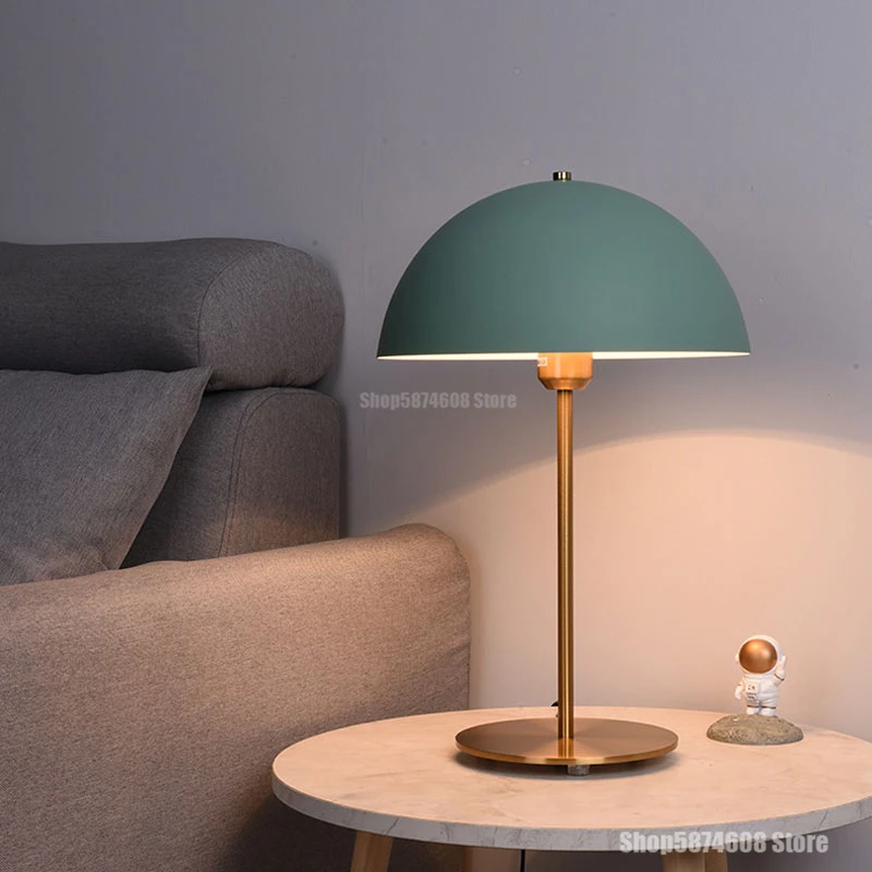 Nordic Art Deco bordlampe LED-Belysning lysarmaturer Moderne Hjem Decor Golden Table Lys Stue Undersøgelse Soveværelse Belysning