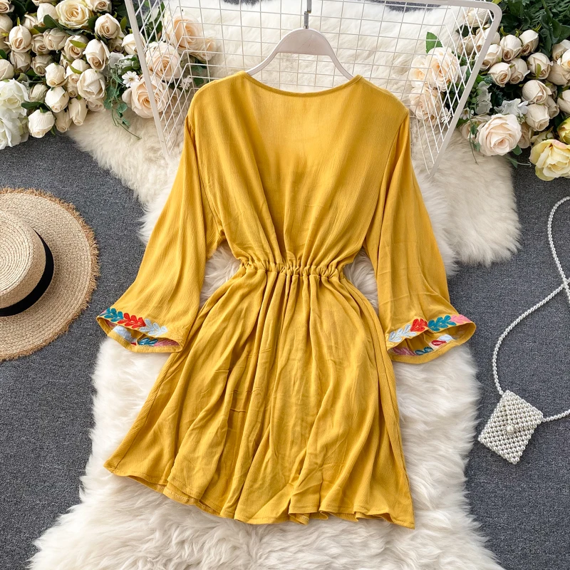 Vestido boho blomsterbroderier gul retro stranden bære lange ærmer slank talje kjole kort desige vintage kjoler til kvinder