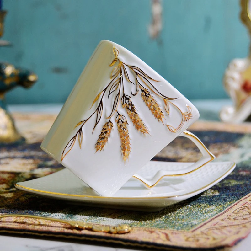 New Golden byg Kop Kaffe Farvet emalje porcelæn Krus med underkopper af ferie Bliver gift kreativ gave