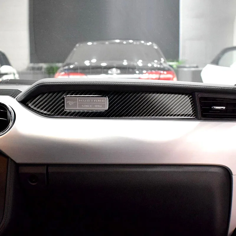 Carbon Fiber bilens Instrumentbræt Dekoration Strip Mærkat passagersæde side for Ford Mustang 2016 2017 2018 2019 Tilbehør