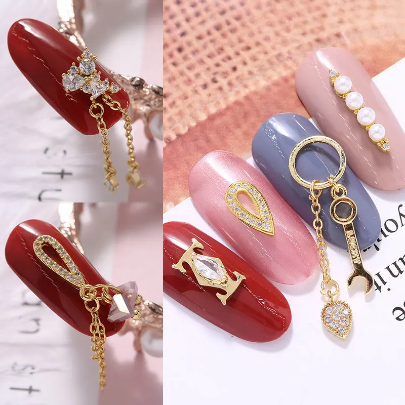 10stk/masse Luksus kæde vedhæng 3D Nail Art Crystal Zircon Pearl metal manicure søm tilbehør DIY Negle Dekorationer Søm charms