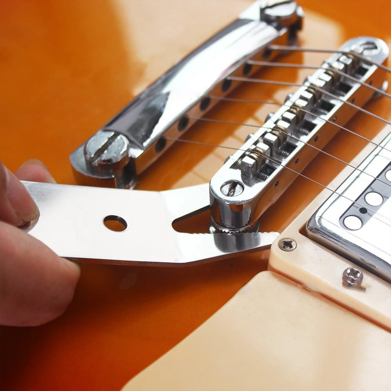 Universal Vedligeholdelse Skruenøgle El-Guitar, El-Bas Multi-funktion Skruenøgle Knap til Fjernelse Af Let Passer Under de Fleste Knapper