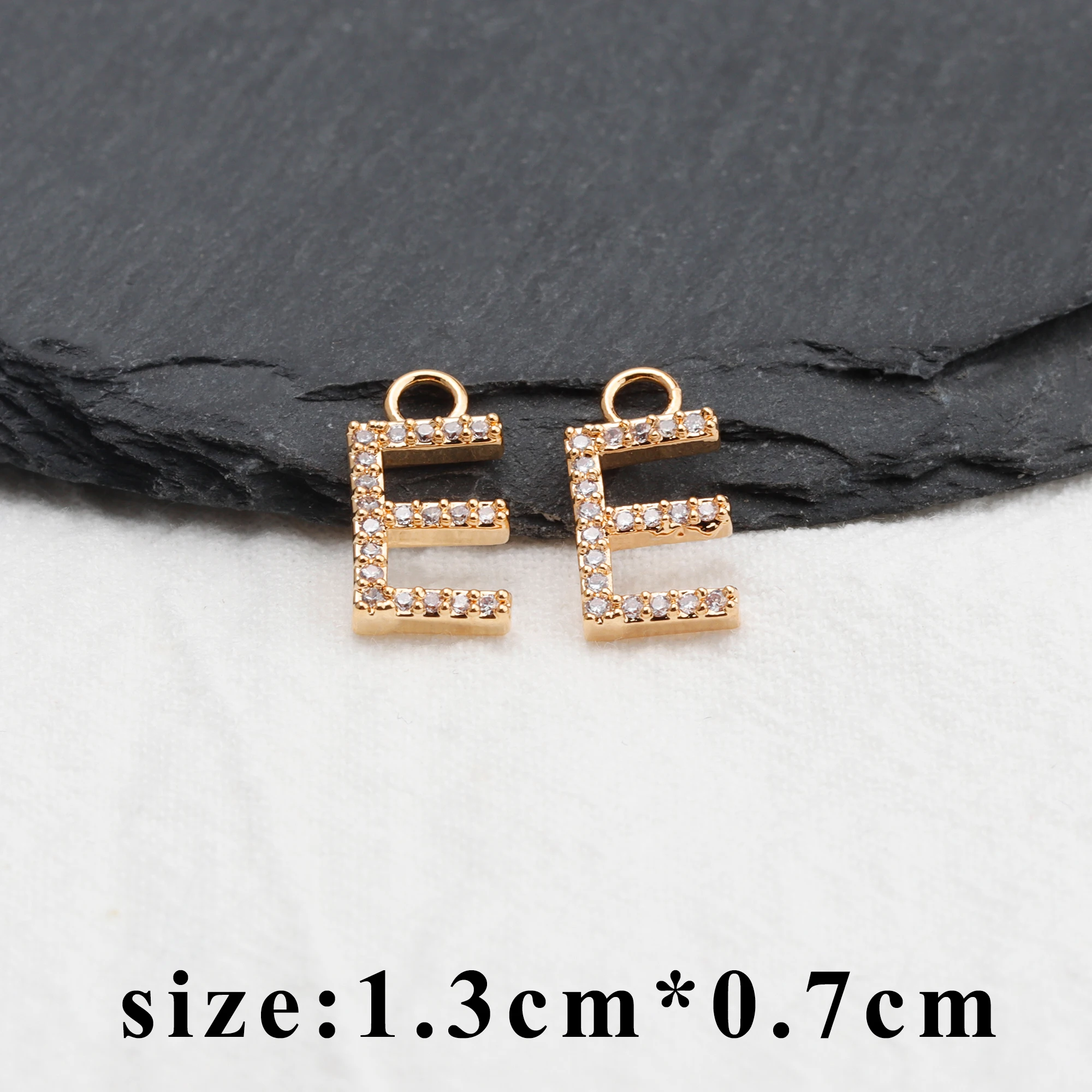 YEGUI M802,smykker, tilbehør,18k forgyldt,0,3 mikron,bogstav i alfabetet,diy-øreringe,diy zircon vedhæng,10stk/masse