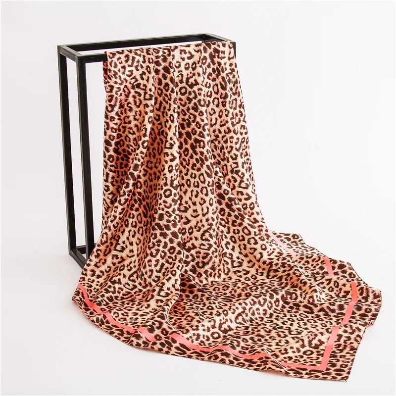 Yishine Mode Nye Silke Tørklæde 90x90cm Sexet Leopard Printet Kvinder Sjal Satin Pladser Hoved Taske Dekorative Tørklæder, Sjaler