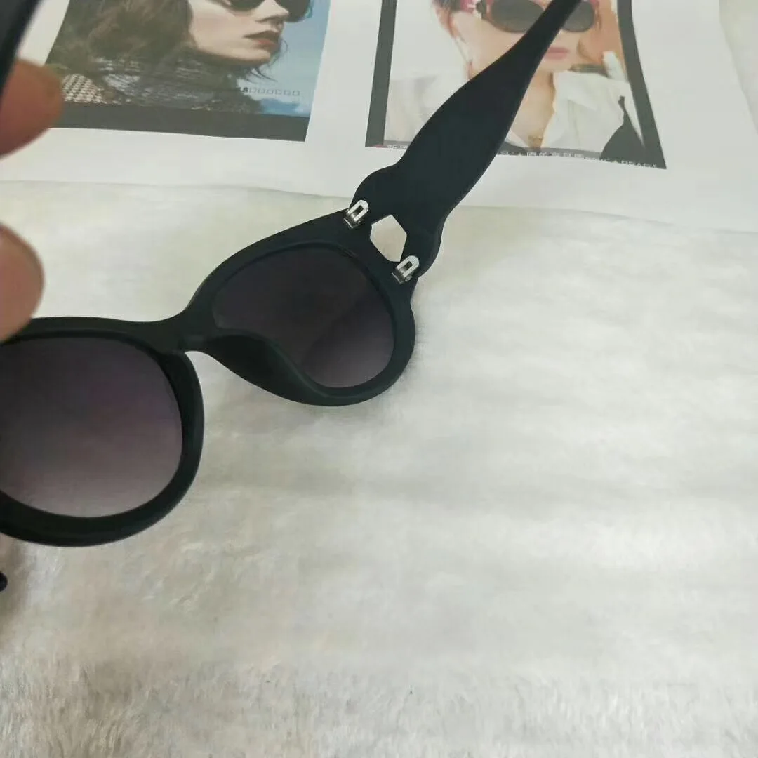 47210 Flerfarvet Stikninger Farve Ramme 2018 Luksus Solbriller Mænd Kvinder Nuancer UV400 Vintage Mærke Briller Designer Oculos