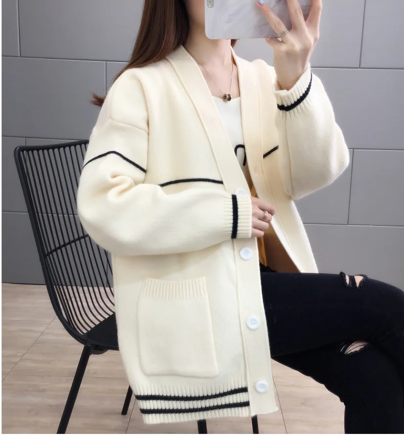 Efterår og vinter strikkede 2020 nye koreanske kvinder trøjer kvinder løs ydre slid dovne strik sweater cardigan jakke