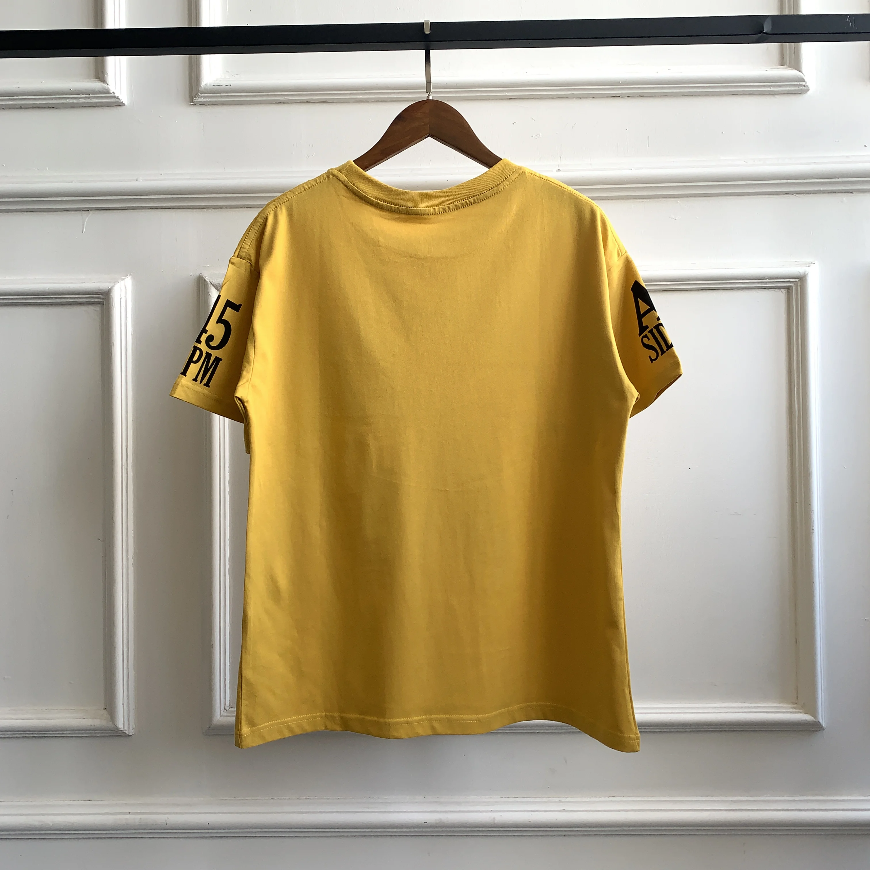 2020 Nye Ankomst ASAP RCCKY AWGE t-shirt Mænd Kvinder Sjove Klip Smiley Ansigt Omvendt Lomme Gule t-shirts