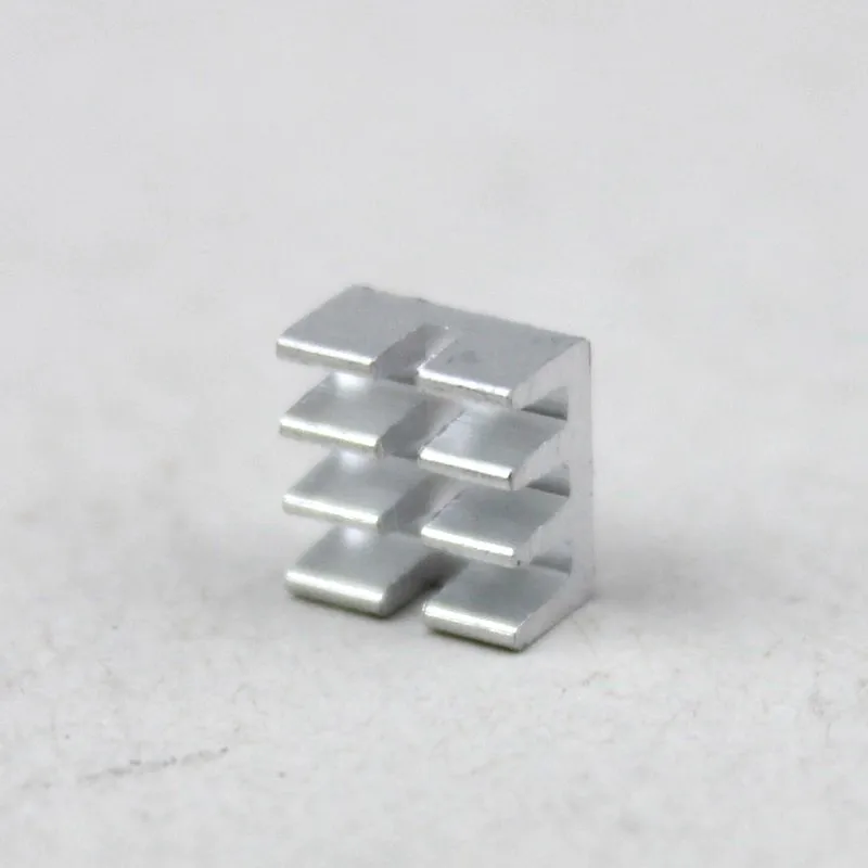 200 stykker Gdstime RHS-01 6mm Aluminium MOS Mini køleplade 6,35 mm x 6,3 mm x 3,5 mm Til Router-IC Chip Radiator