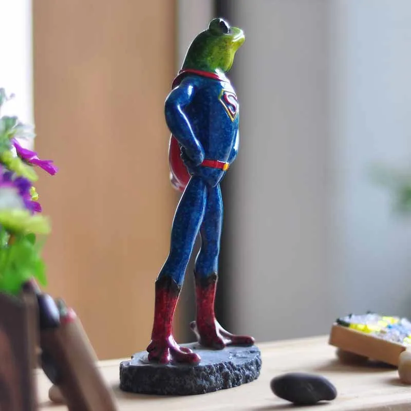 Kreative Varer Frog Dekorative Håndværk Pastorale Harpiks Gaver Kontor Dekoration Tegnefilm Superman