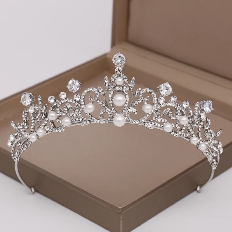 Prinsesse Dronning Pige Kvinder Brude Medaljon I Sølv Farve Kroner Rhinestone Krystal Diadem Tiaras Smykker Bryllup Hår Tilbehør